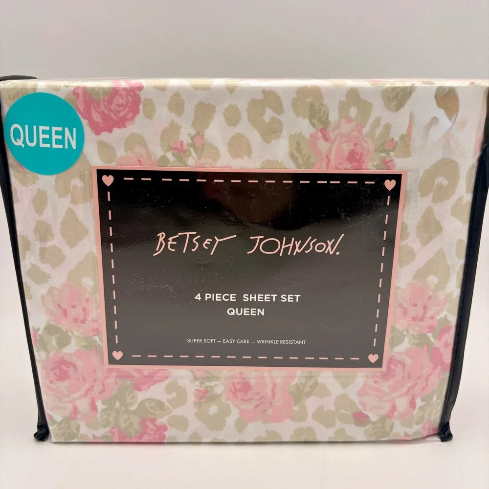 Betsey Johnson Queen 4 Piece Sheet Set‎ Pink Floral Leopard Wild Love Romantic